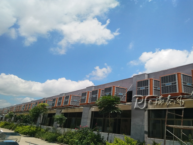 起臺風(fēng)休息?那是不可能的，冷風(fēng)機廠家瑞泰風(fēng)一如既往在服務(wù)客戶