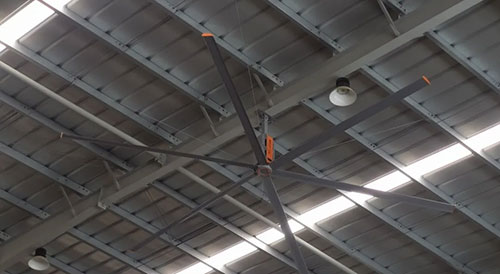 大風(fēng)扇，大能量：7.3米工業(yè)大吊扇的降溫奧秘！